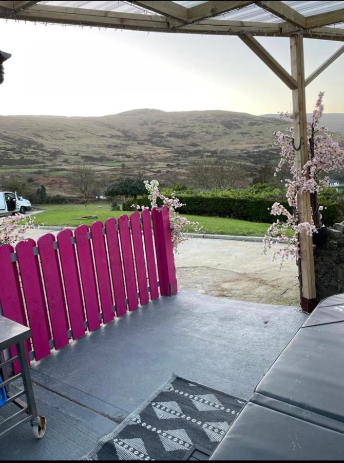 Mountain House Omeath Near Carlingford * O Meith